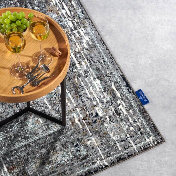 The Rugs Vintage Floral Short Pile Rug - Timeless Elegance