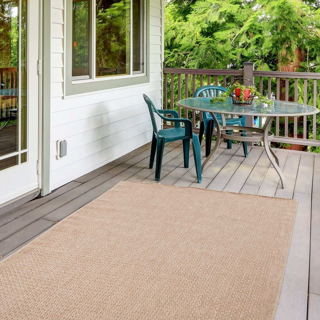 Nature Outdoor rug is very easy to maintain and water-resistant