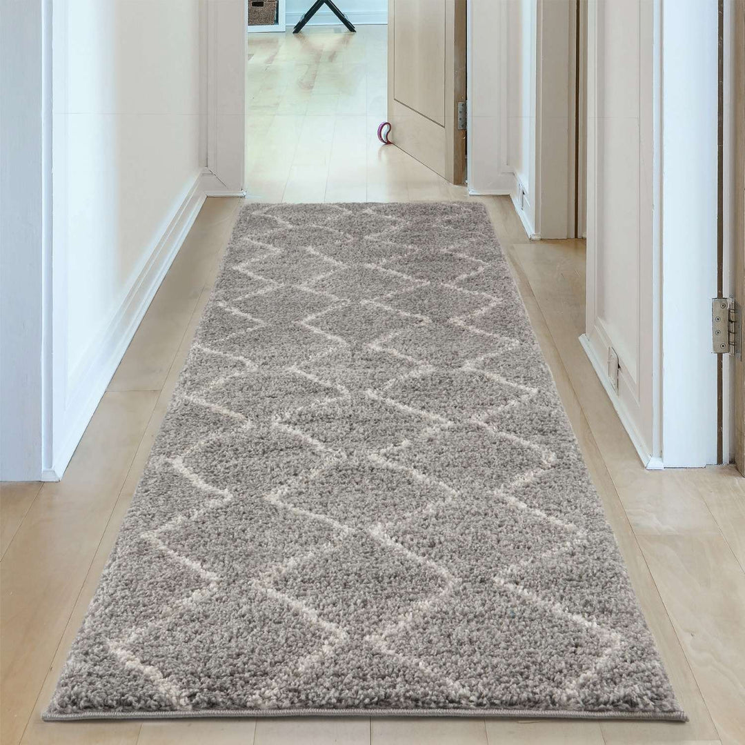 Moroccan Shaggy Grey rug plush rug combines softness, durability