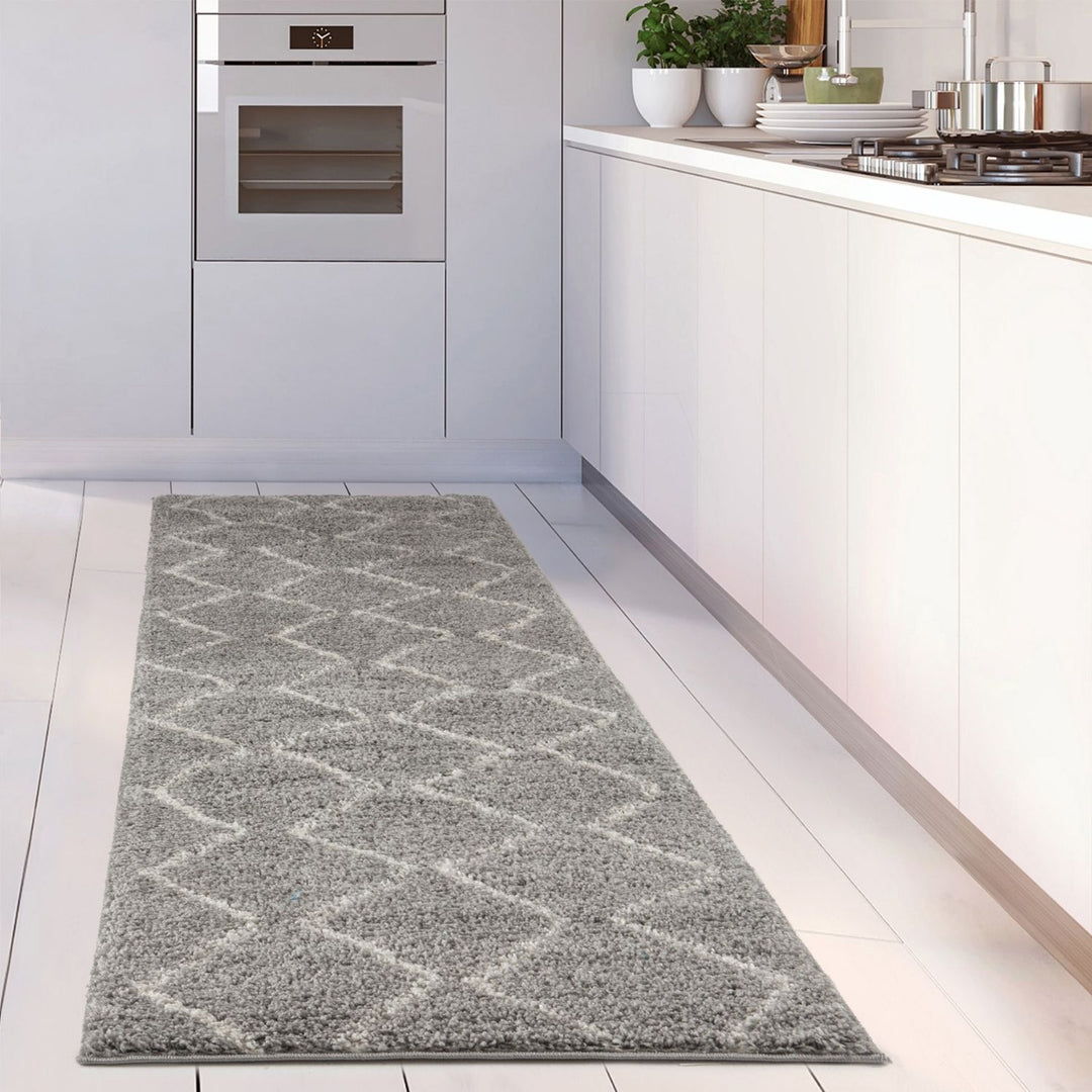 Moroccan Shaggy Grey rug plush rug combines softness, durability