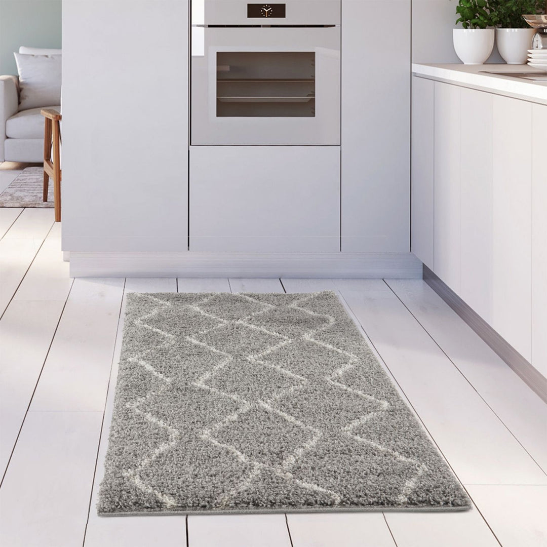 Moroccan Shaggy Grey rug plush rug combines softness, durability