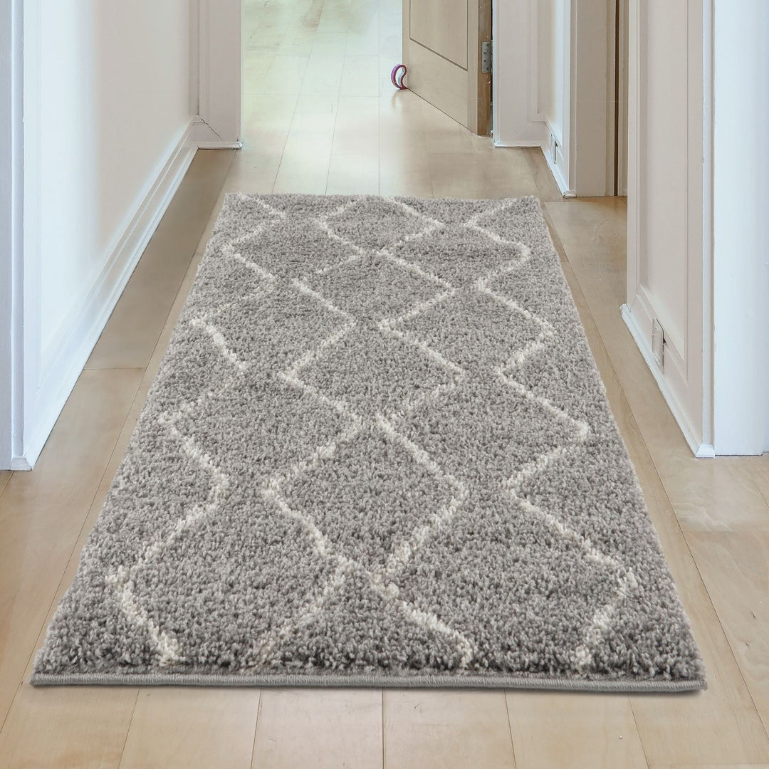 Moroccan Shaggy Grey rug plush rug combines softness, durability