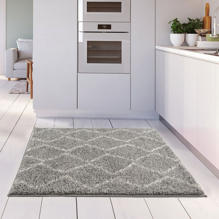 Moroccan Shaggy Grey rug plush rug combines softness, durability