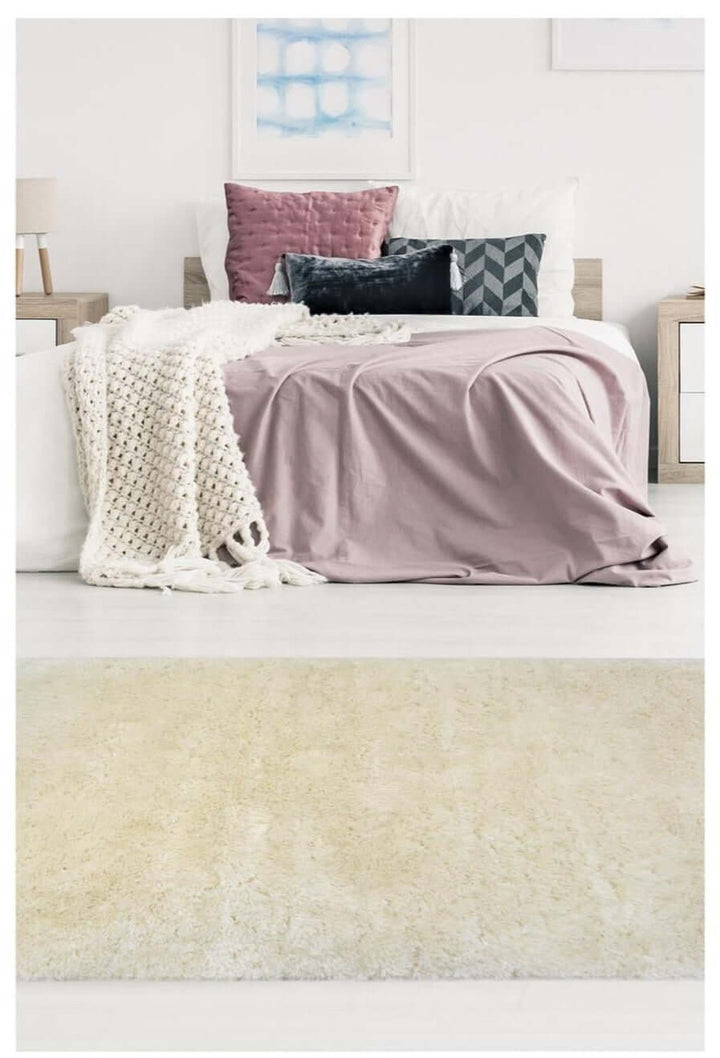 Machine Washable Shaggy Rug Plain Design in White – The Rugs