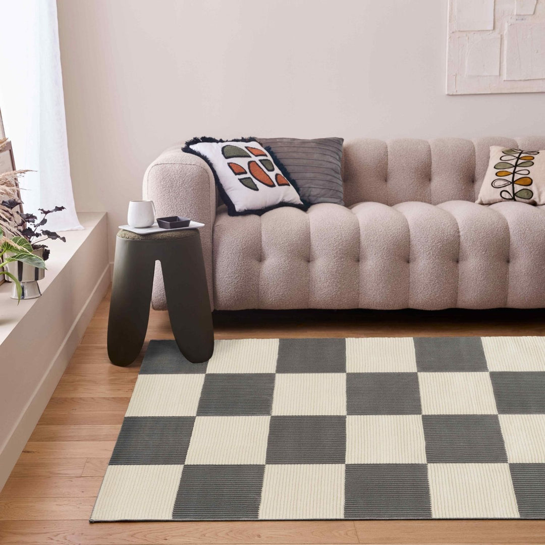 Stride Grey rug Geometric design non-shedding, and underfloor heating–friendly—ideal for busy homes.