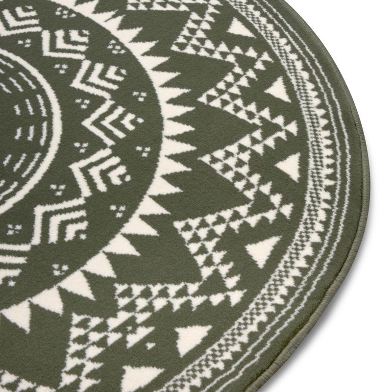 Round Mandala Rug – Soft Velour Design