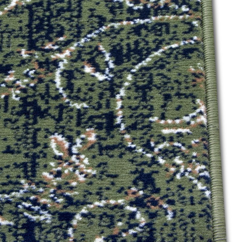 Classic Patchwork Velour Rug – Red & Green