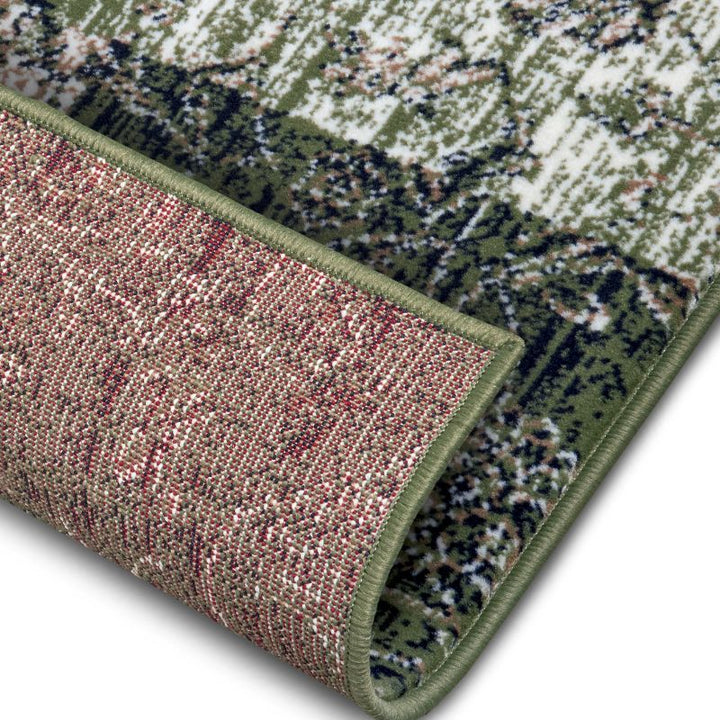 Classic Patchwork Velour Rug – Red & Green