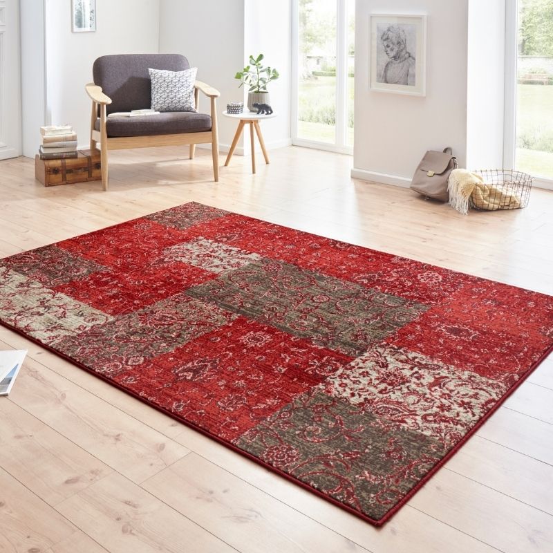 Classic Patchwork Velour Rug – Red & Green