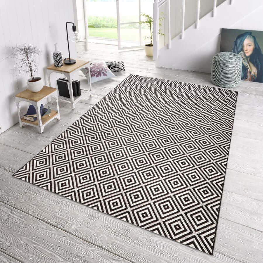 The Rugs Diamond Outdoor - Indoor Rug | Stylish & Durable