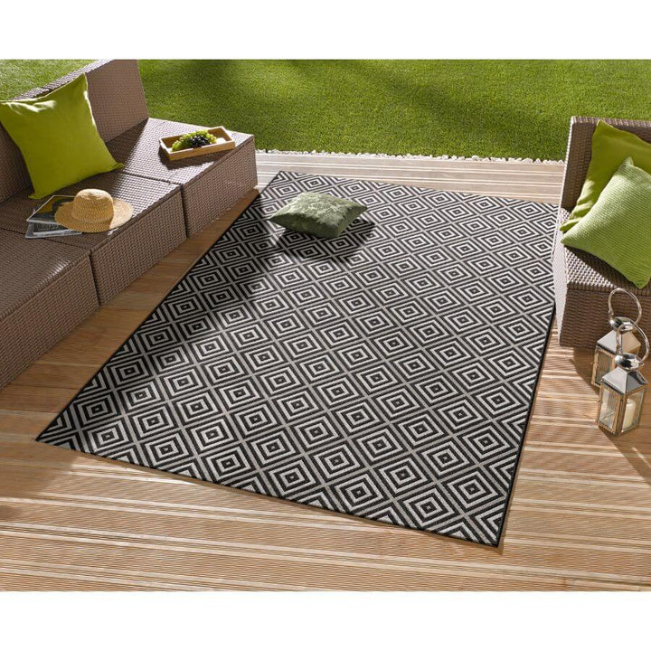 The Rugs Diamond Outdoor - Indoor Rug | Stylish & Durable