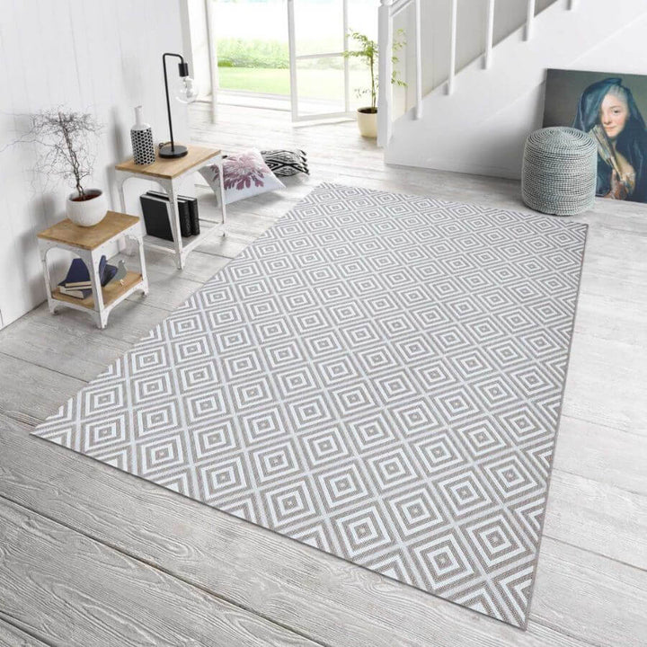 The Rugs Diamond Outdoor - Indoor Rug | Stylish & Durable