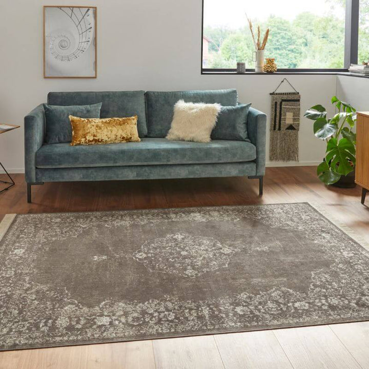 The Rugs Fringed Vintage Medallion Rug - Classic Elegance