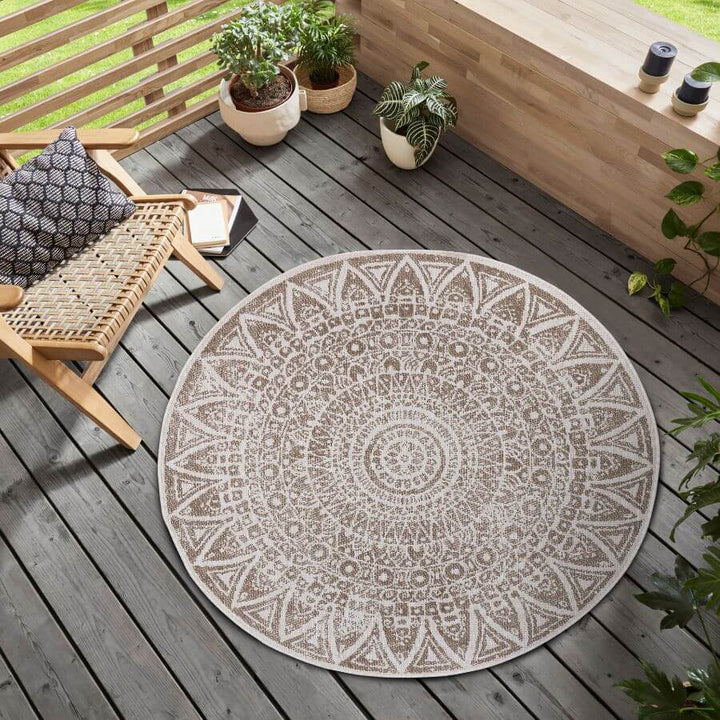 The Rugs Outdoor-Indoor Reversible Round Rug: Versatility