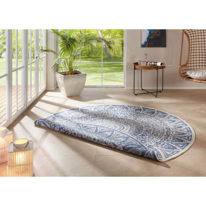 The Rugs Outdoor-Indoor Reversible Round Rug: Versatility