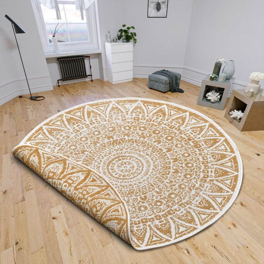 The Rugs Outdoor-Indoor Reversible Round Rug: Versatility