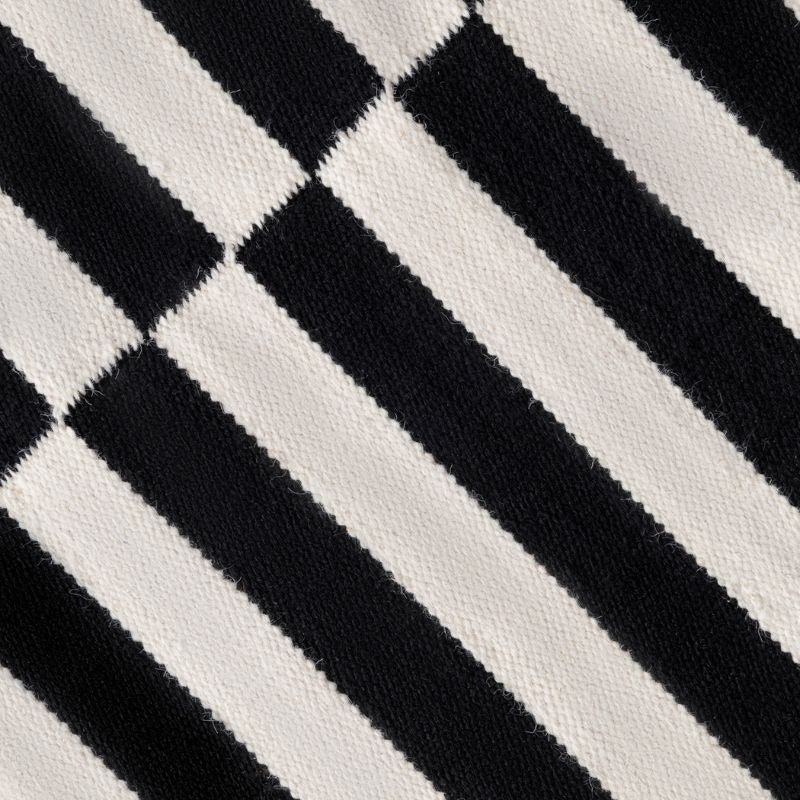 Wool Rug Donna – Black & Natural White