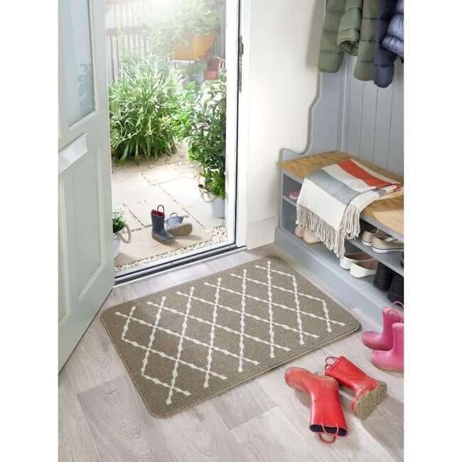 The Rugs Durable Washable Mats & Runners with Diamond Design