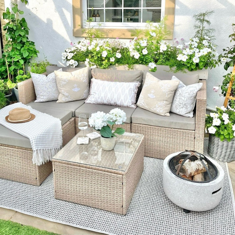 Effortless Outdoor Style