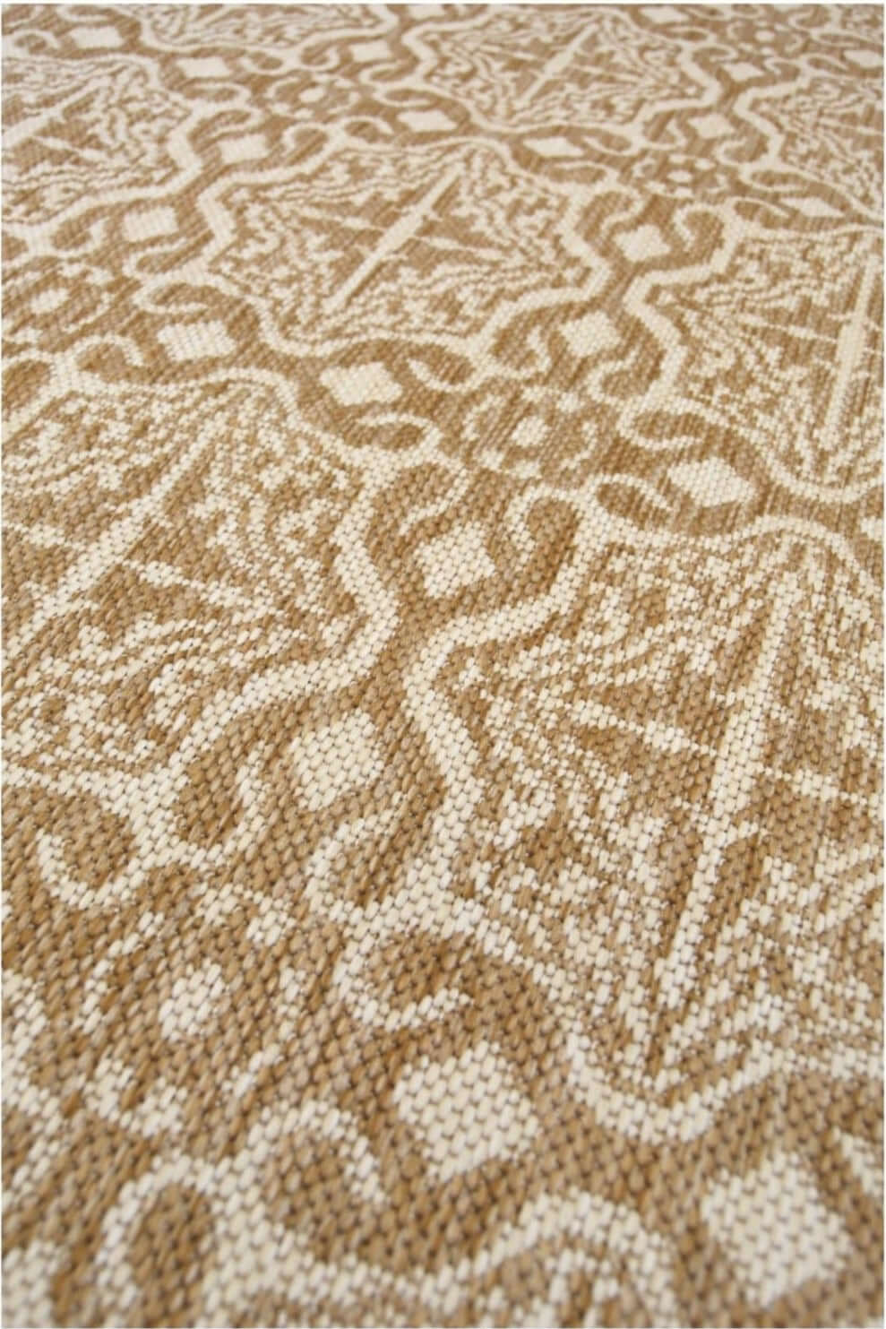 County Victorian Indoor/Outdoor Rug | Versatile Home Decor |