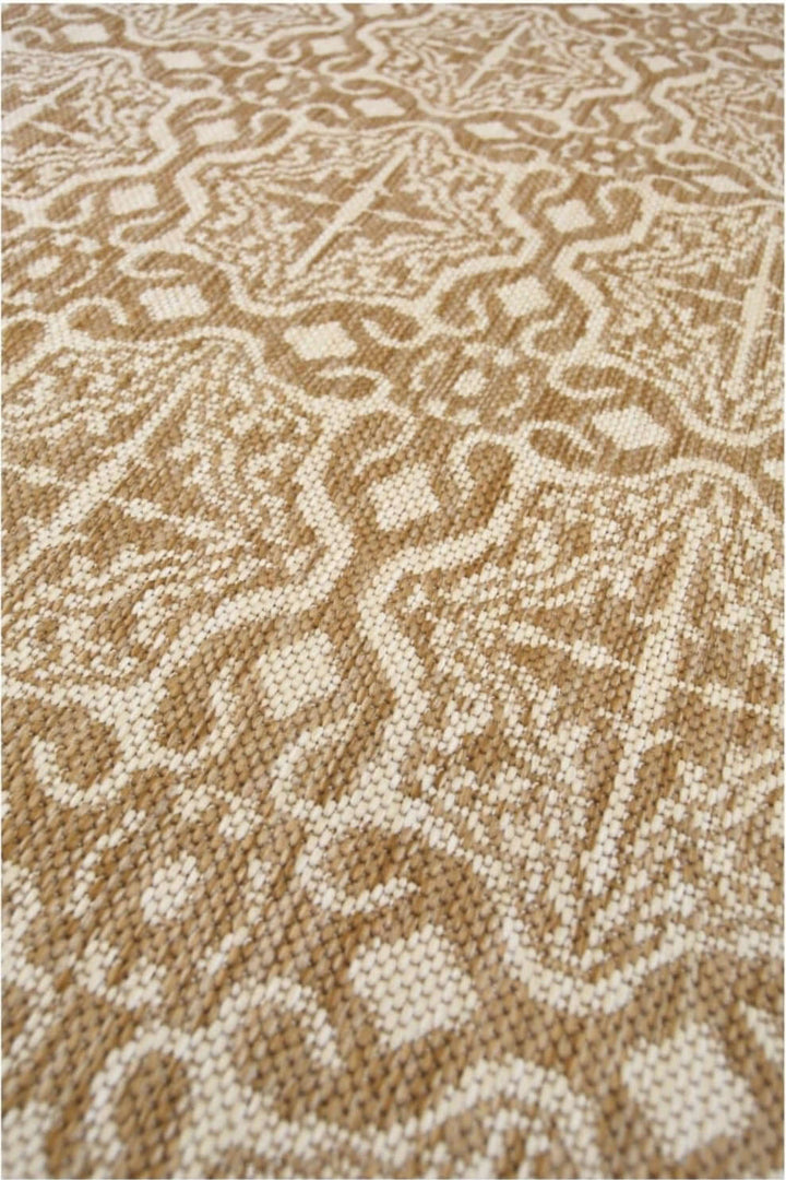 County Victorian Indoor/Outdoor Rug | Versatile Home Decor |