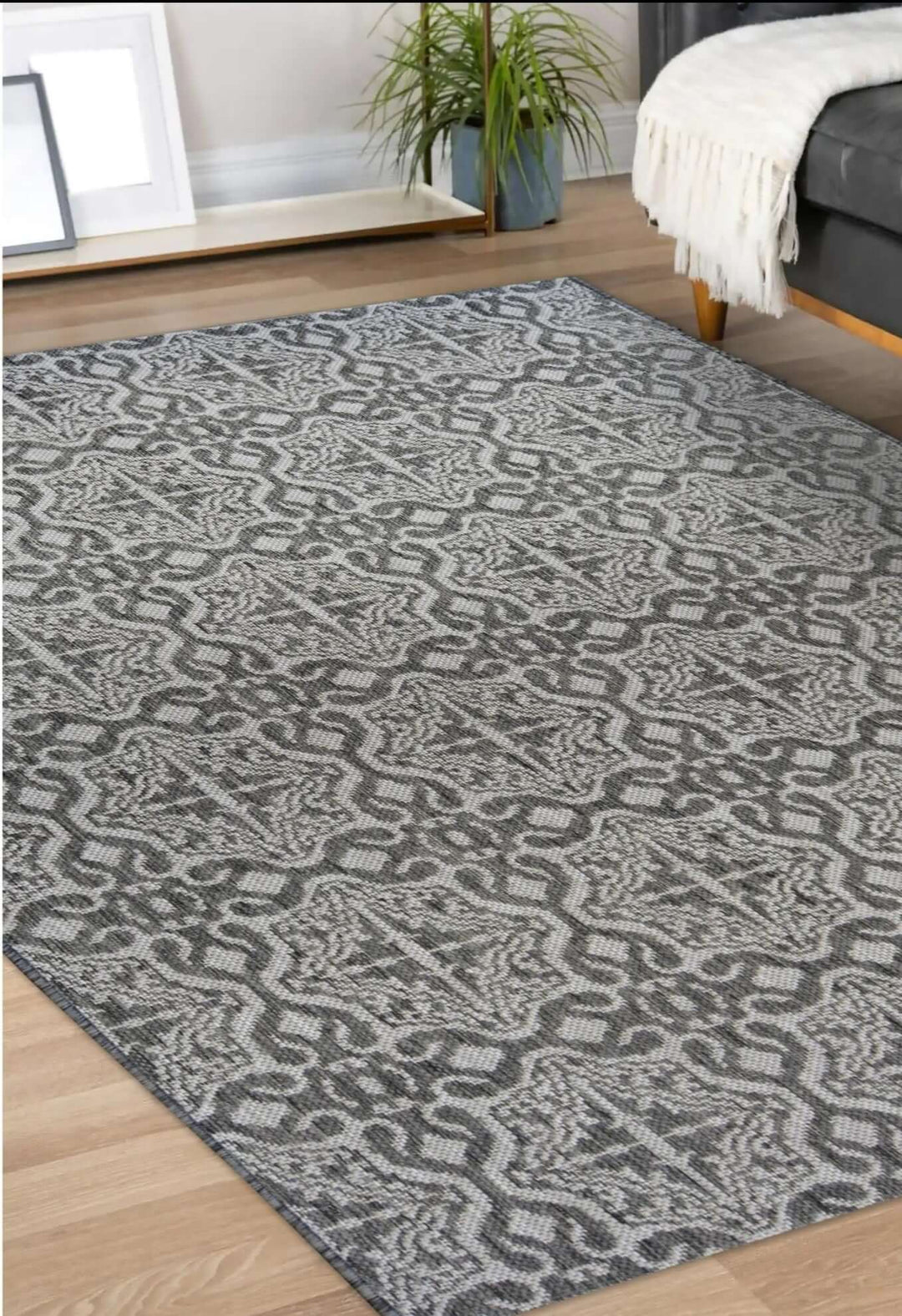 County Victorian Indoor/Outdoor Rug | Versatile Home Decor |