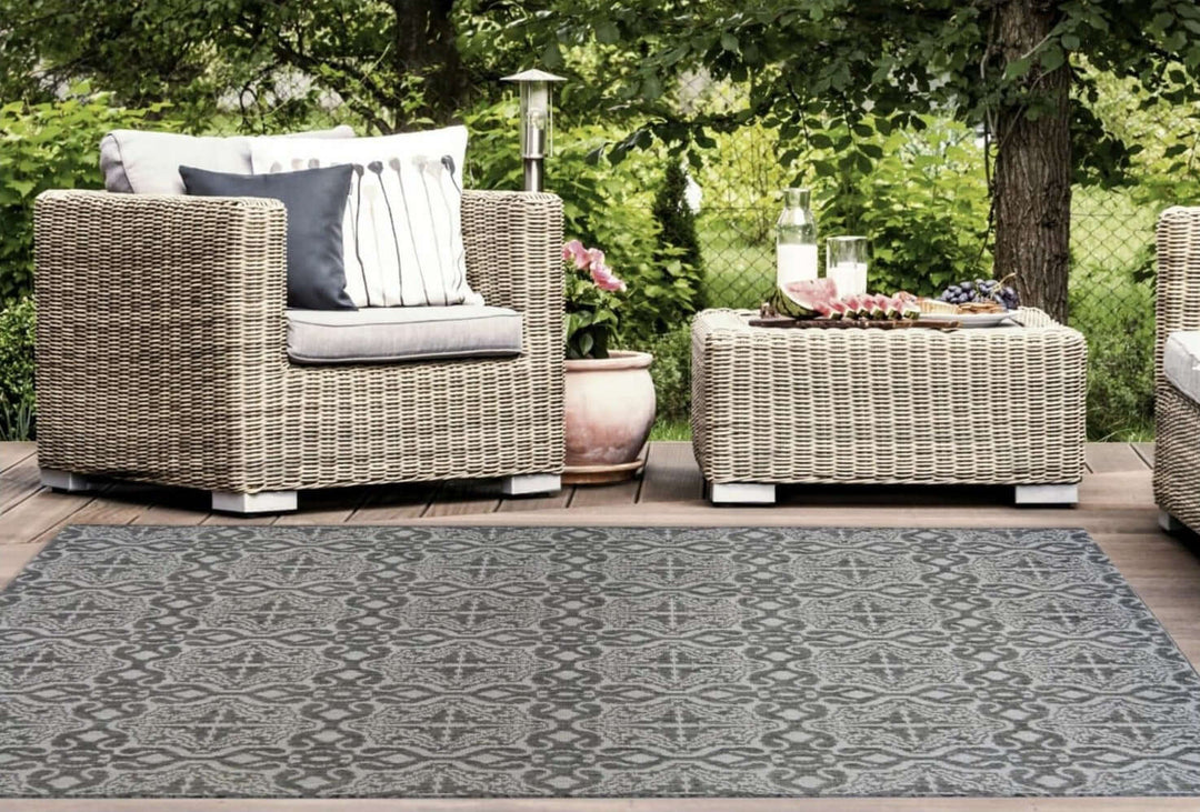 County Victorian Indoor/Outdoor Rug | Versatile Home Decor |