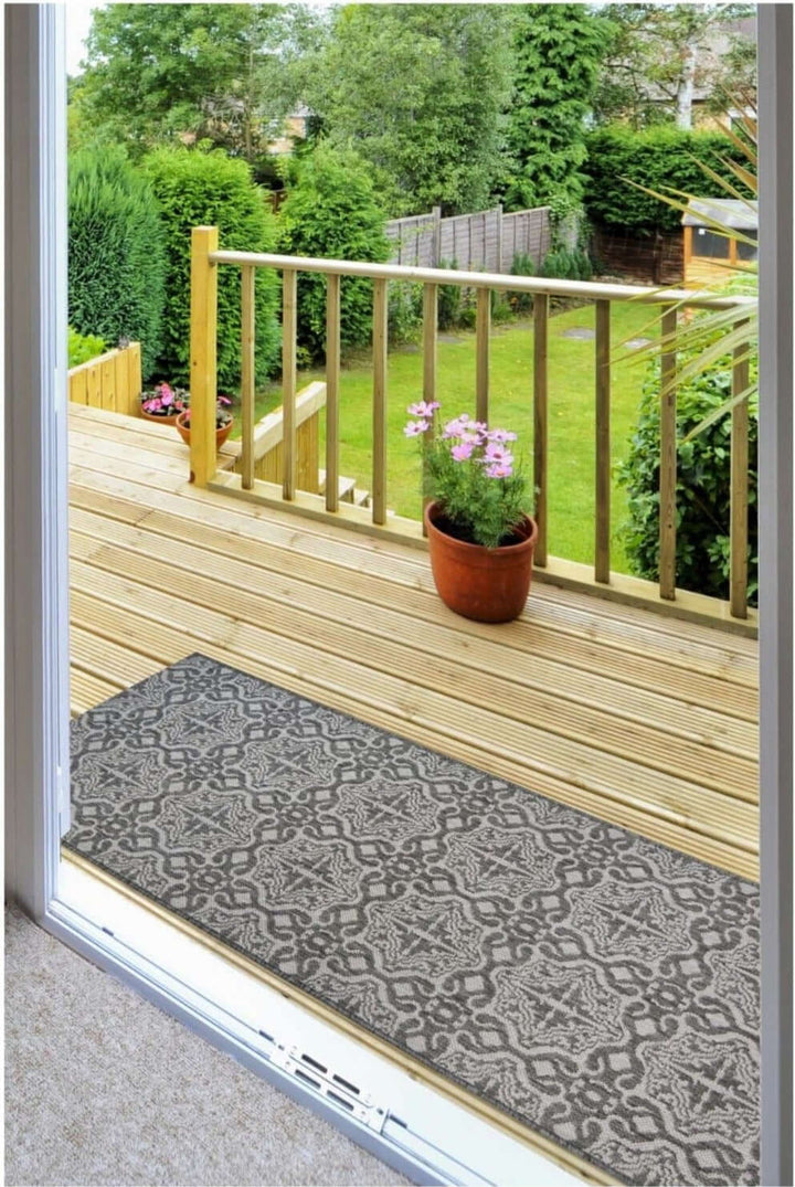 County Victorian Indoor/Outdoor Rug | Versatile Home Decor |