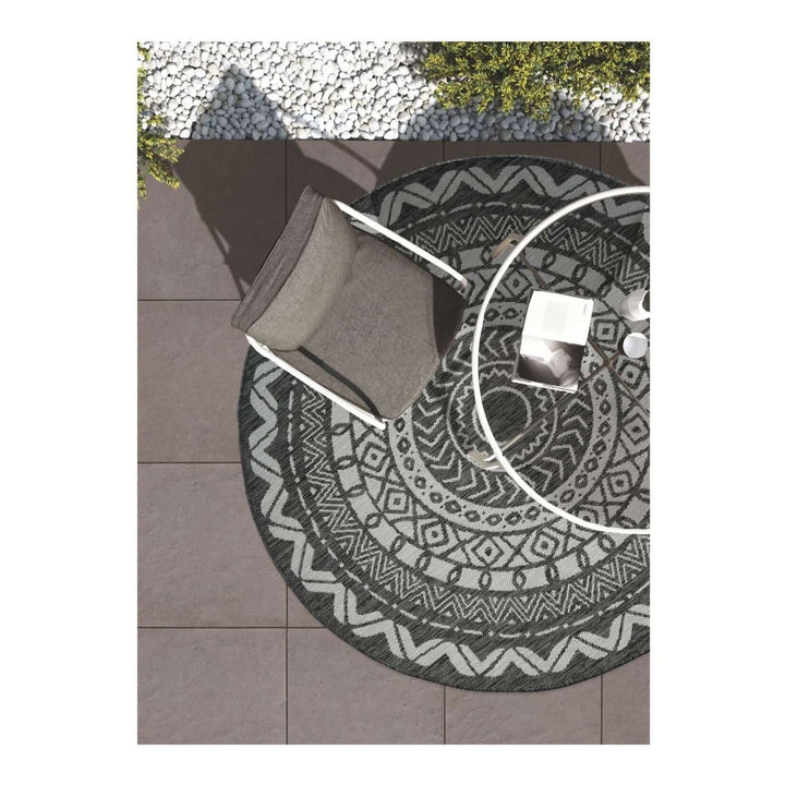 County Circle Indoor/Outdoor Rug | Versatile Home Decor