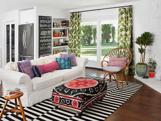Striped Chic: 10 Ways to Incorporate Striped Rugs into Your Home Décor