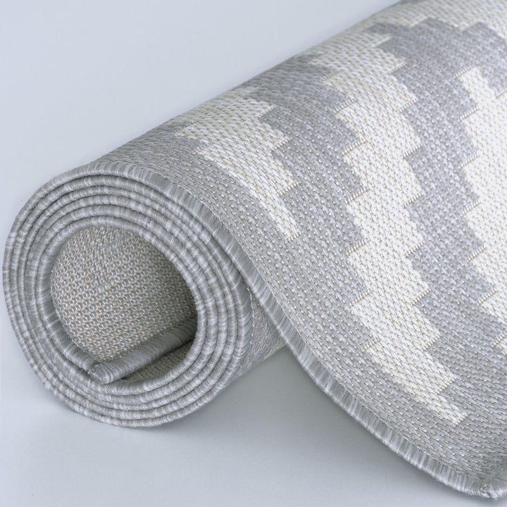 Grey Diamond Design Outdoor Rug for Garden | The Rugs