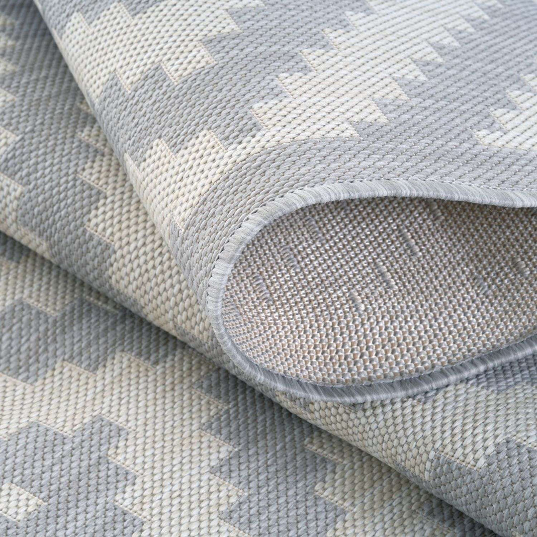 Grey Diamond Design Outdoor Rug for Garden | The Rugs