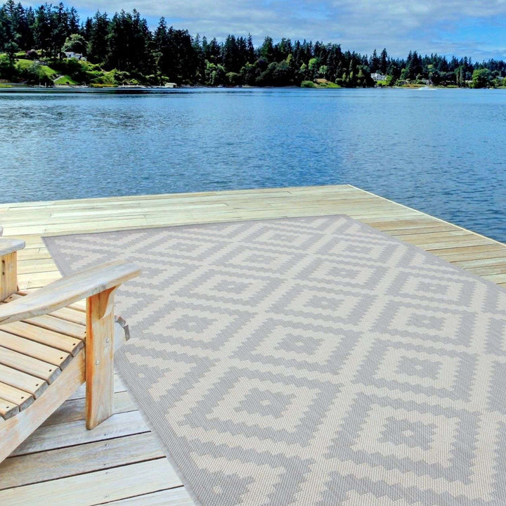 Grey Diamond Design Outdoor Rug for Garden | The Rugs