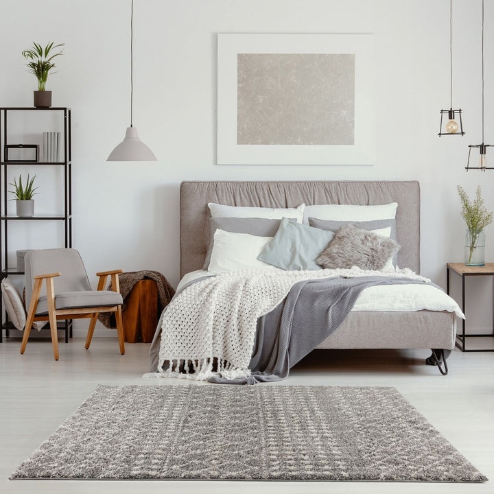 Moroccan-style thick shaggy rug pet-friendly, easy to clean