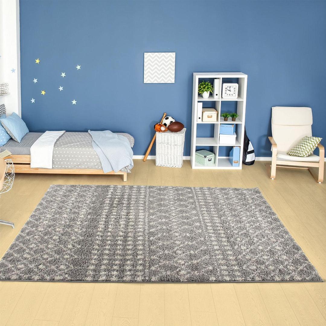 Moroccan-style thick shaggy rug pet-friendly, easy to clean