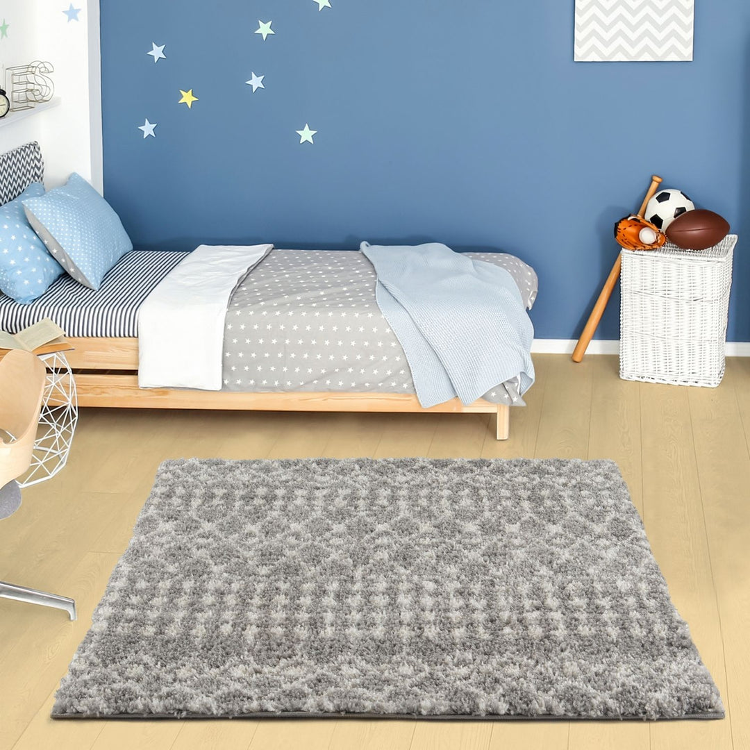 Moroccan-style thick shaggy rug pet-friendly, easy to clean