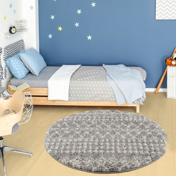 Moroccan-style thick shaggy rug pet-friendly, easy to clean