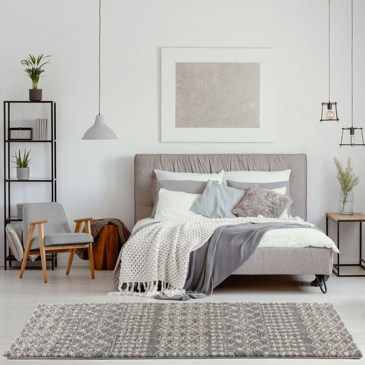 Moroccan-style thick shaggy rug pet-friendly, easy to clean