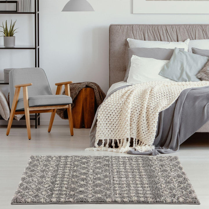 Moroccan-style thick shaggy rug pet-friendly, easy to clean