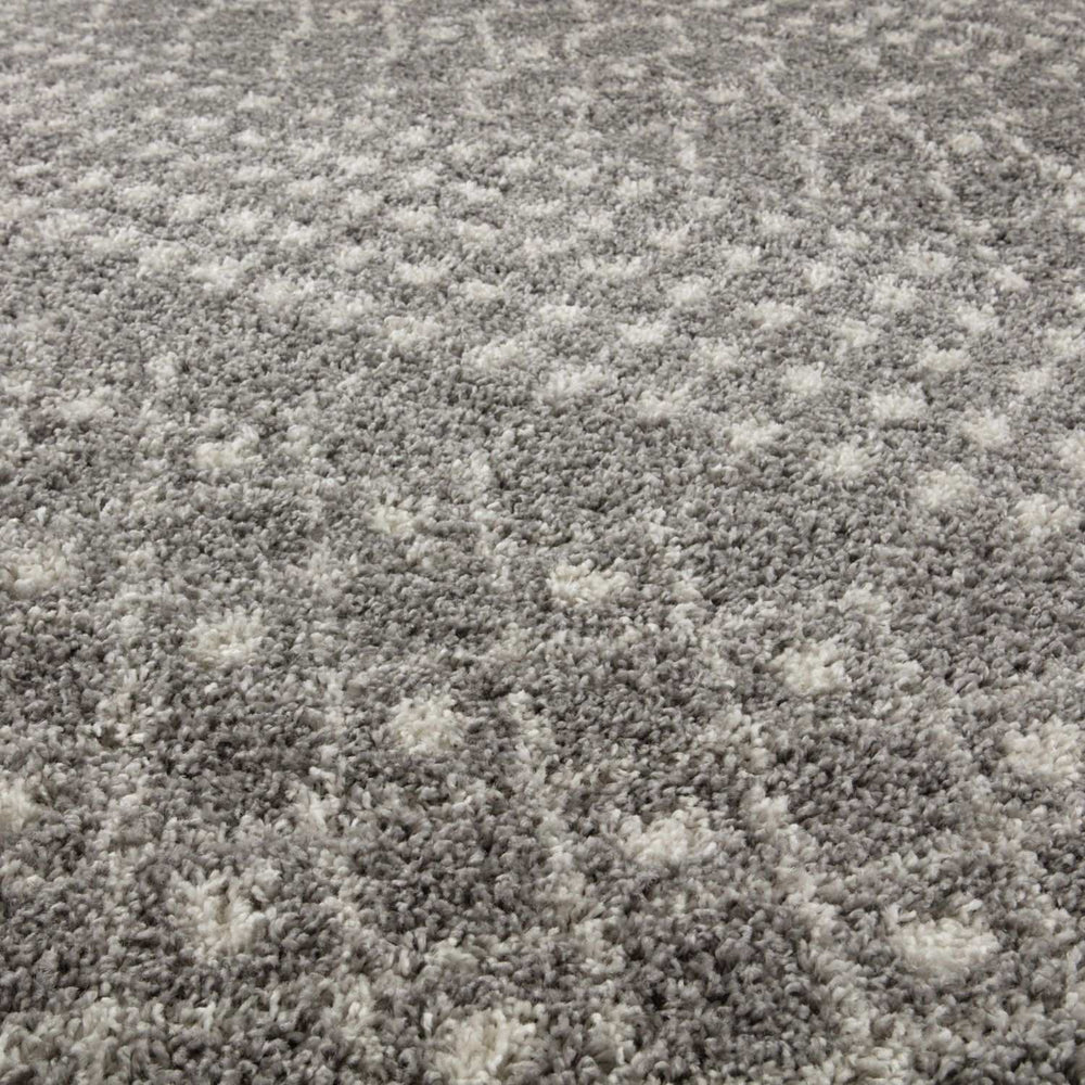 Moroccan-style thick shaggy rug pet-friendly, easy to clean