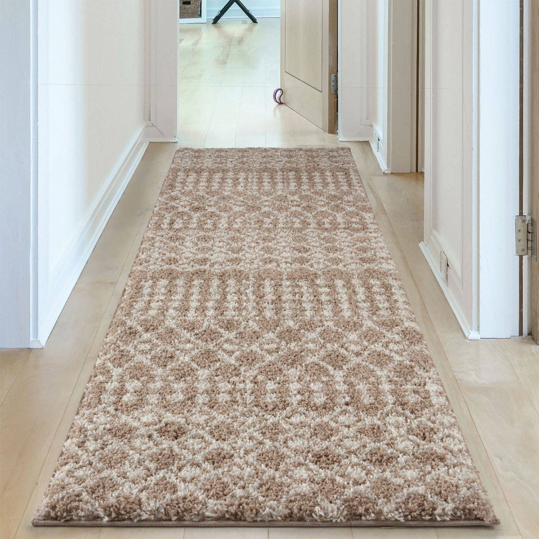 Moroccan-style thick shaggy rug 30 mm pile, non-shedding, pet-friendly, and easy to clean