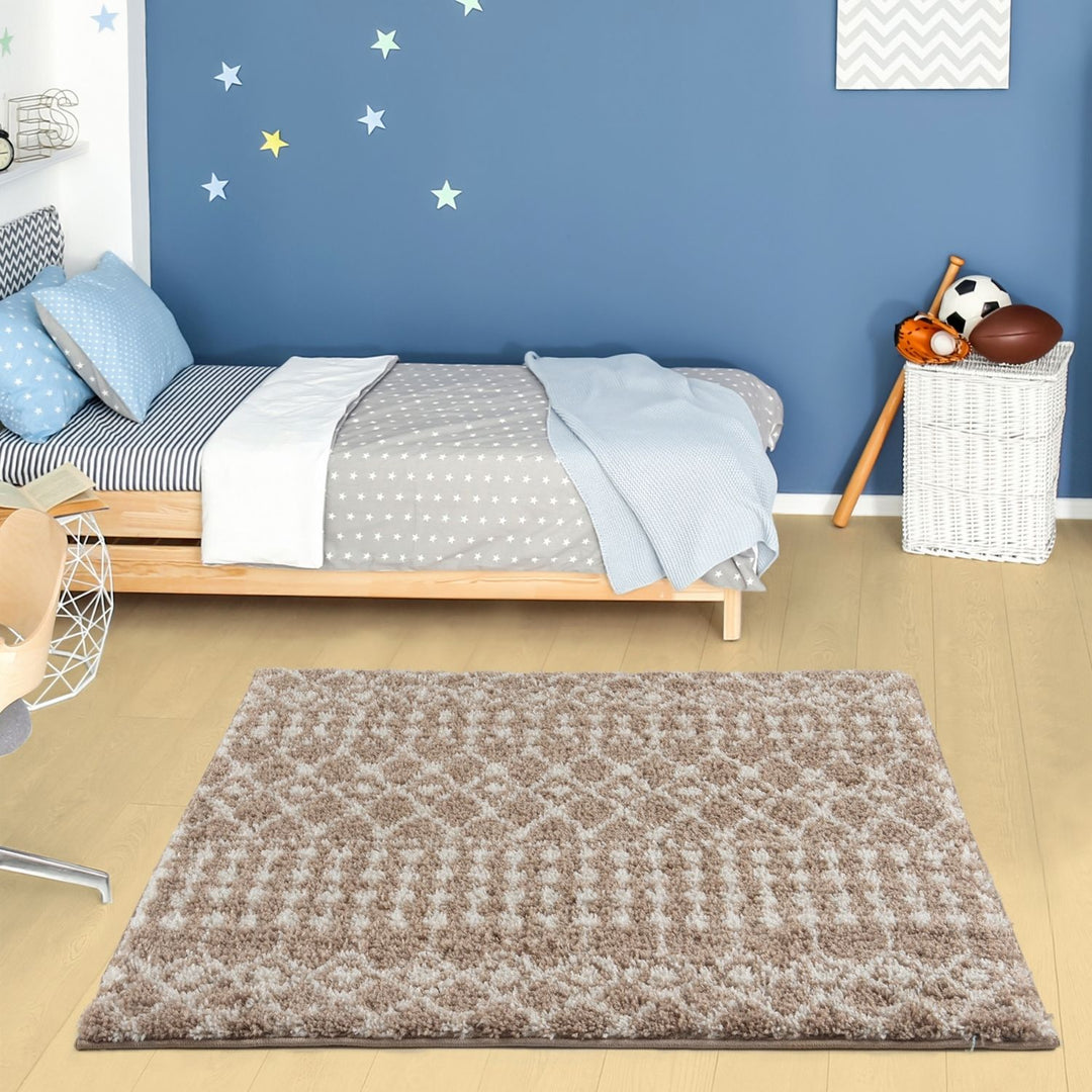 Moroccan-style thick shaggy rug 30 mm pile, non-shedding, pet-friendly, and easy to clean