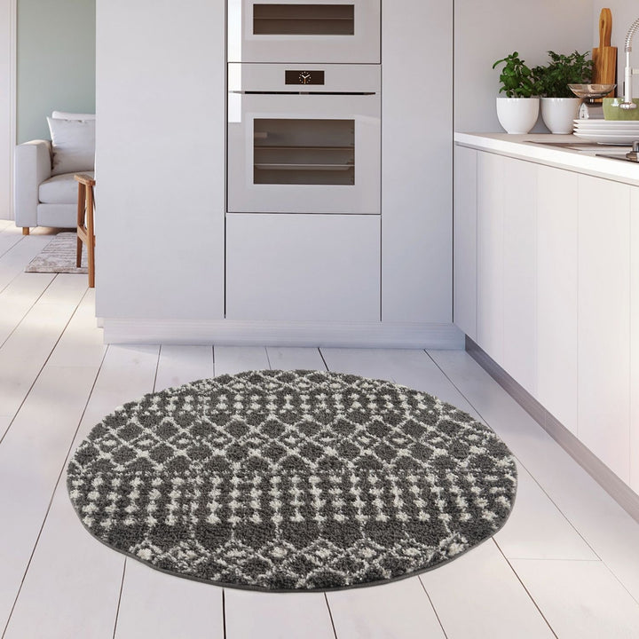 Moroccan-style thick shaggy rug non-shedding
