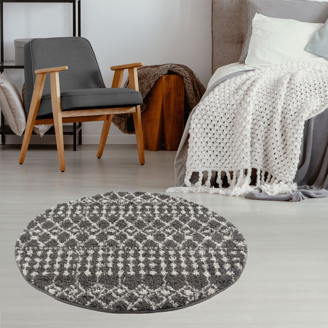 Moroccan-style thick shaggy rug non-shedding