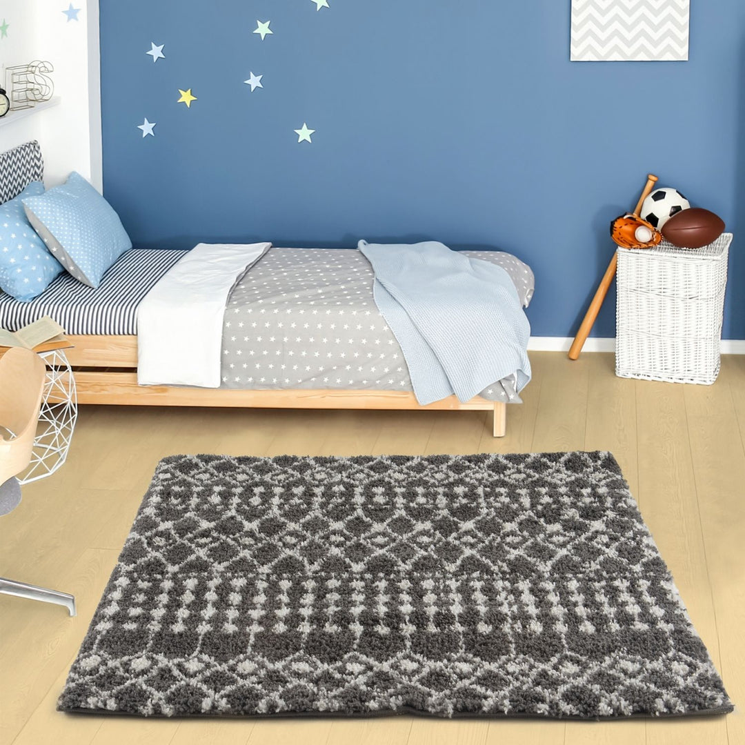 Moroccan-style thick shaggy rug non-shedding