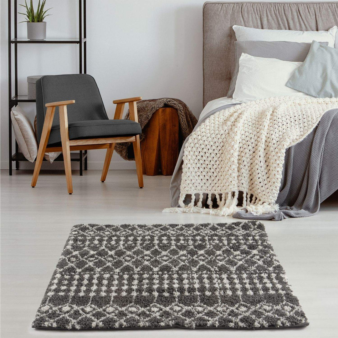 Moroccan-style thick shaggy rug non-shedding