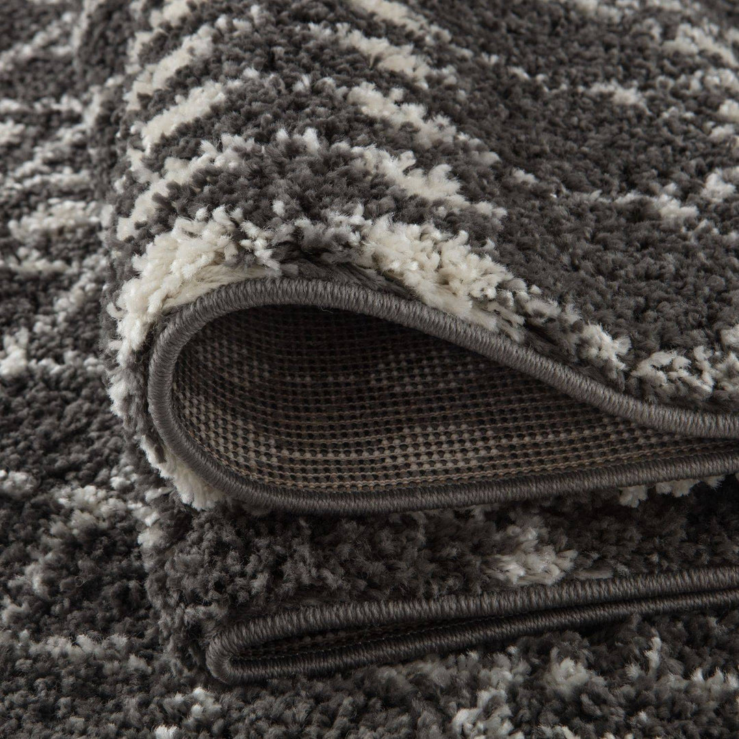 Moroccan-style thick shaggy rug non-shedding