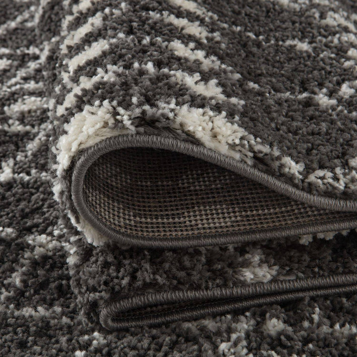 Moroccan-style thick shaggy rug non-shedding