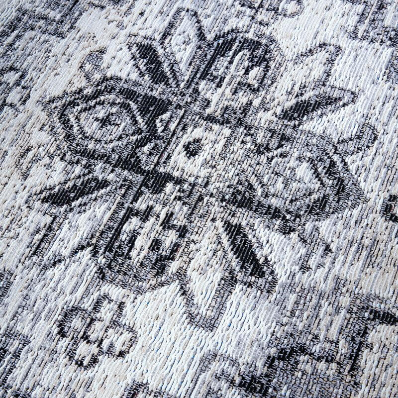 The Rugs Vintage Geometric Indoor-Outdoor Rug