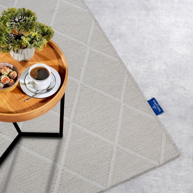 The Rugs Diamond Design Natural Wool Rug | Unique Style